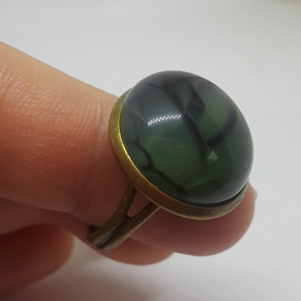 Green gem ring